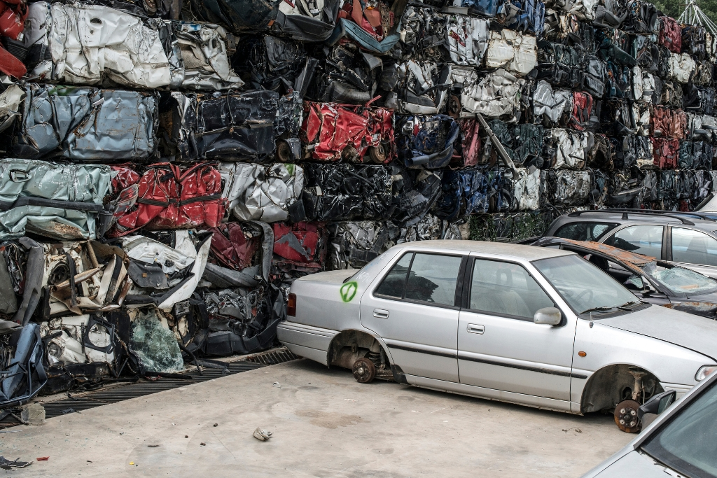 Jak zezłomować auto? Instrukcja krok po kroku