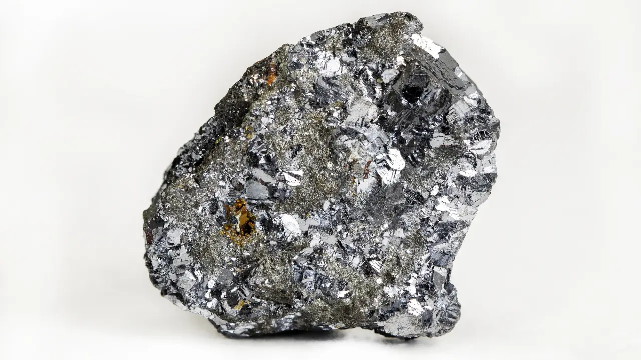 Czy opłaca się sprzedać metale szlachetne na złomowisku?