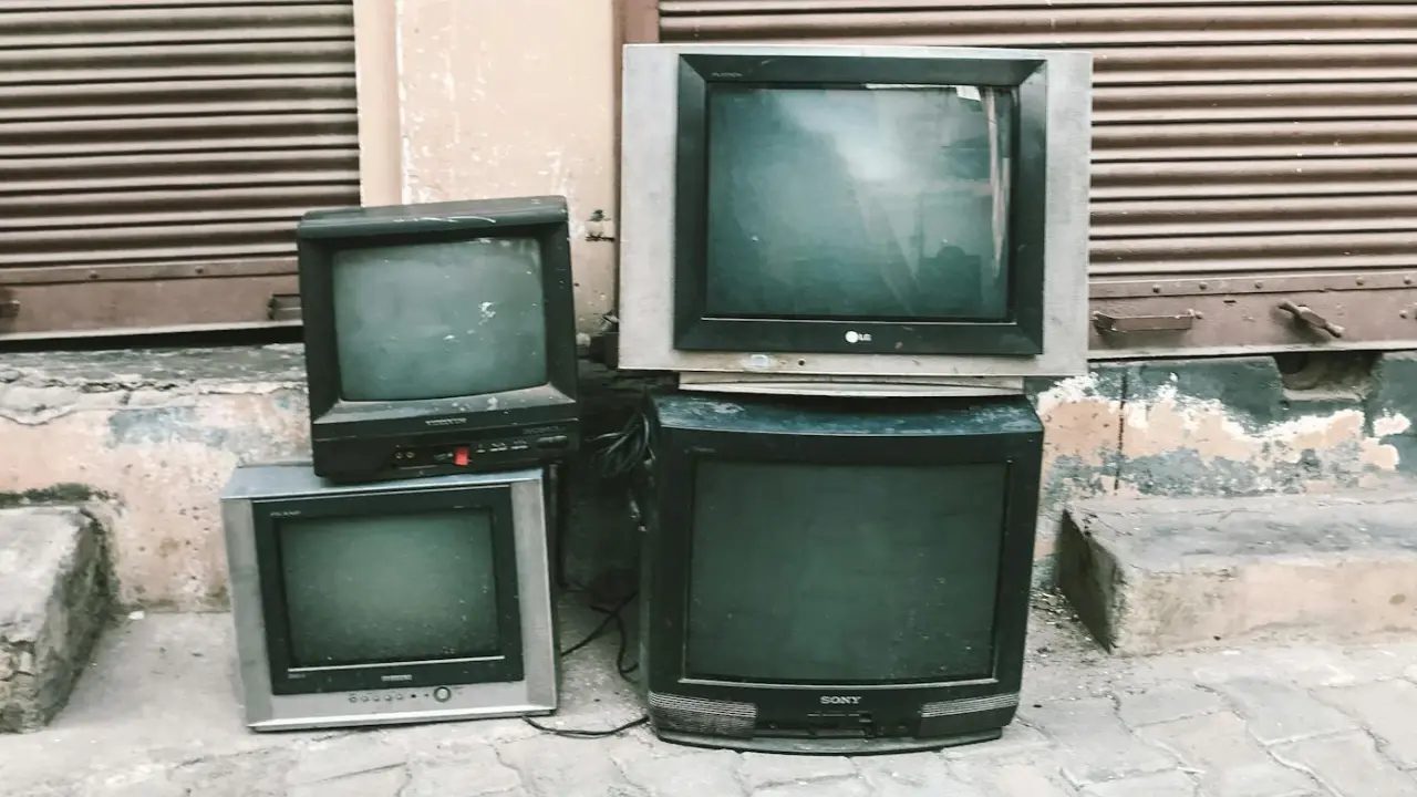Telewizor na złom. Co warto wiedzieć i ile można zarobić na sprzedaży?